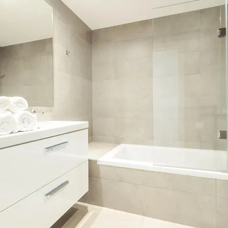 Apartment The Escape - Poolside Retreat *