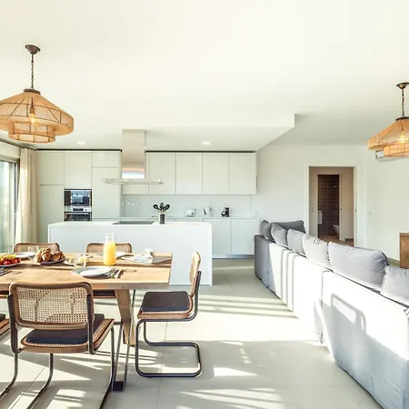 The Escape Poolside Retreat Albufeira