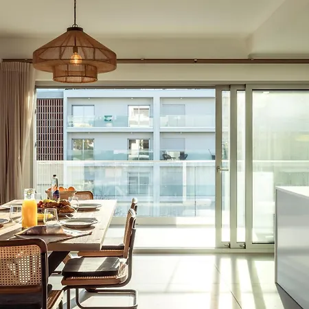 The Escape - Poolside Retreat Apartment Albufeira