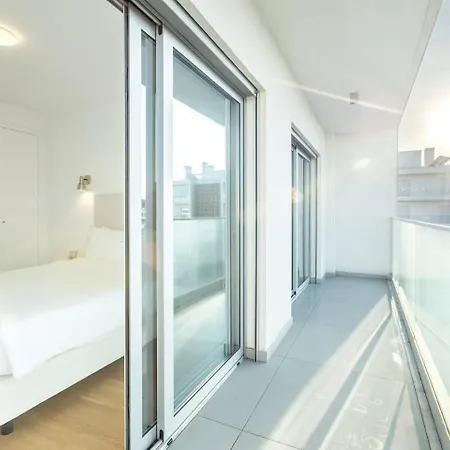Apartment The Escape Poolside Retreat *