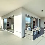The Escape Poolside Retreat * 阿尔布费拉
