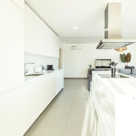 The Escape Poolside Retreat Albufeira